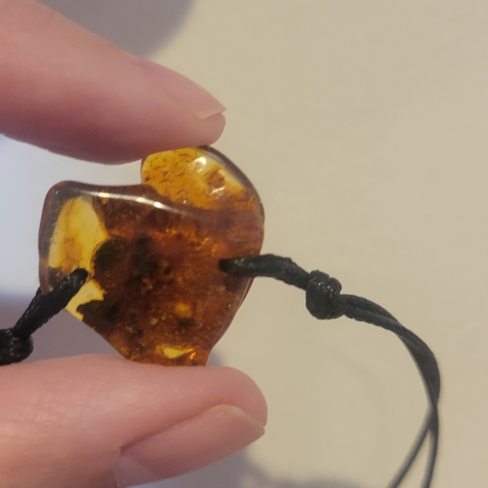 Amber Heart Pendant Bracelet - Picture 3 of 6